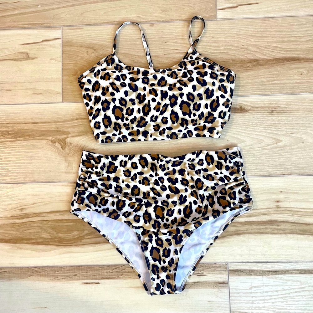 Leopard Print 2 Piece Swimsuit With Adjustable￼ Corset Back Size M Shein (183)